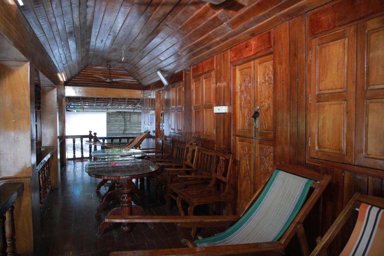 Malayalam Lake Resort Alappuzha Exteriör bild