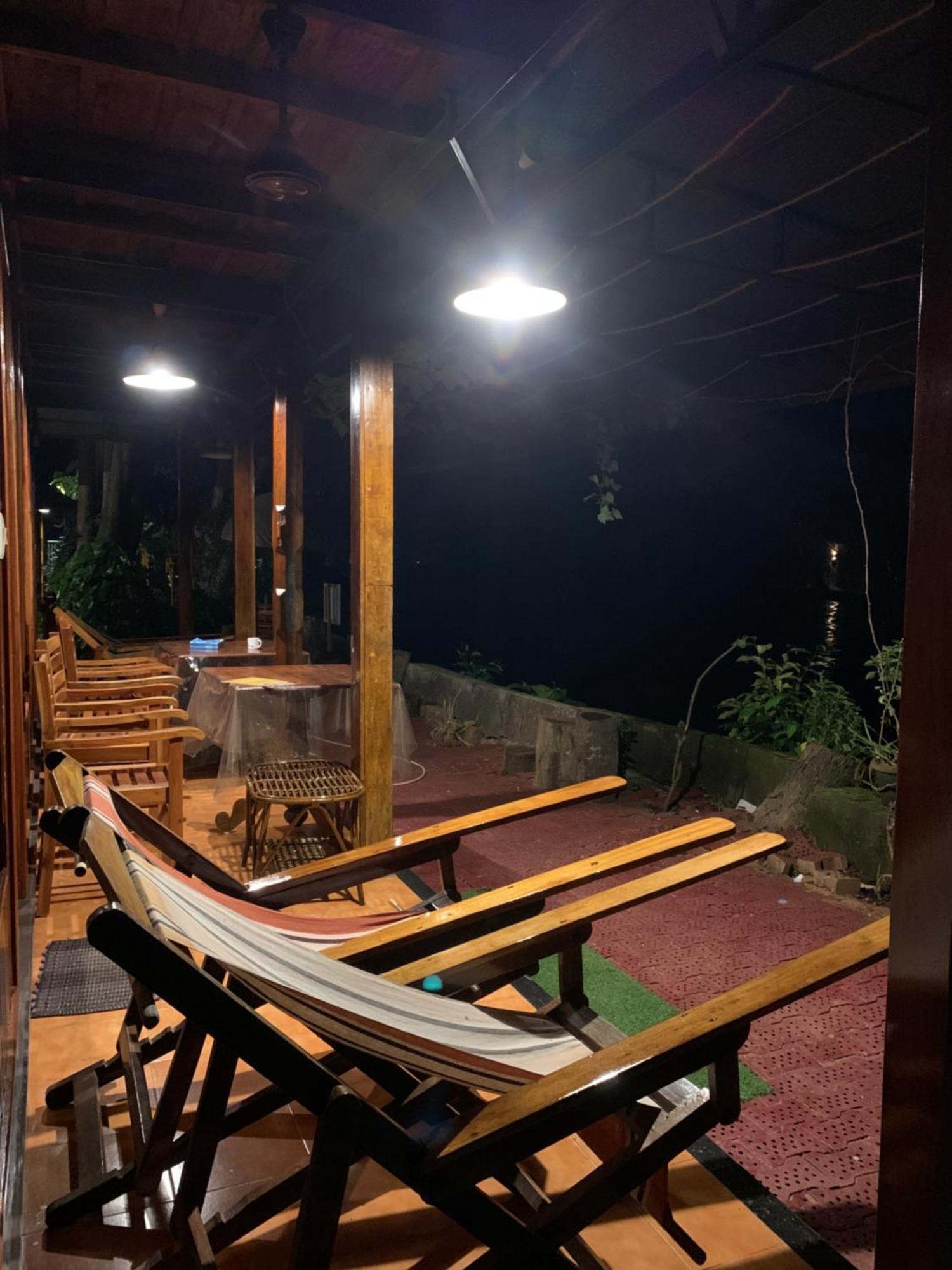 Malayalam Lake Resort Alappuzha Exteriör bild