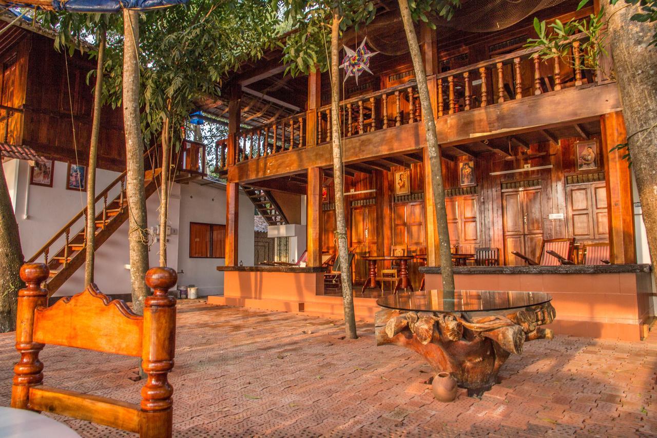 Malayalam Lake Resort Alappuzha Exteriör bild