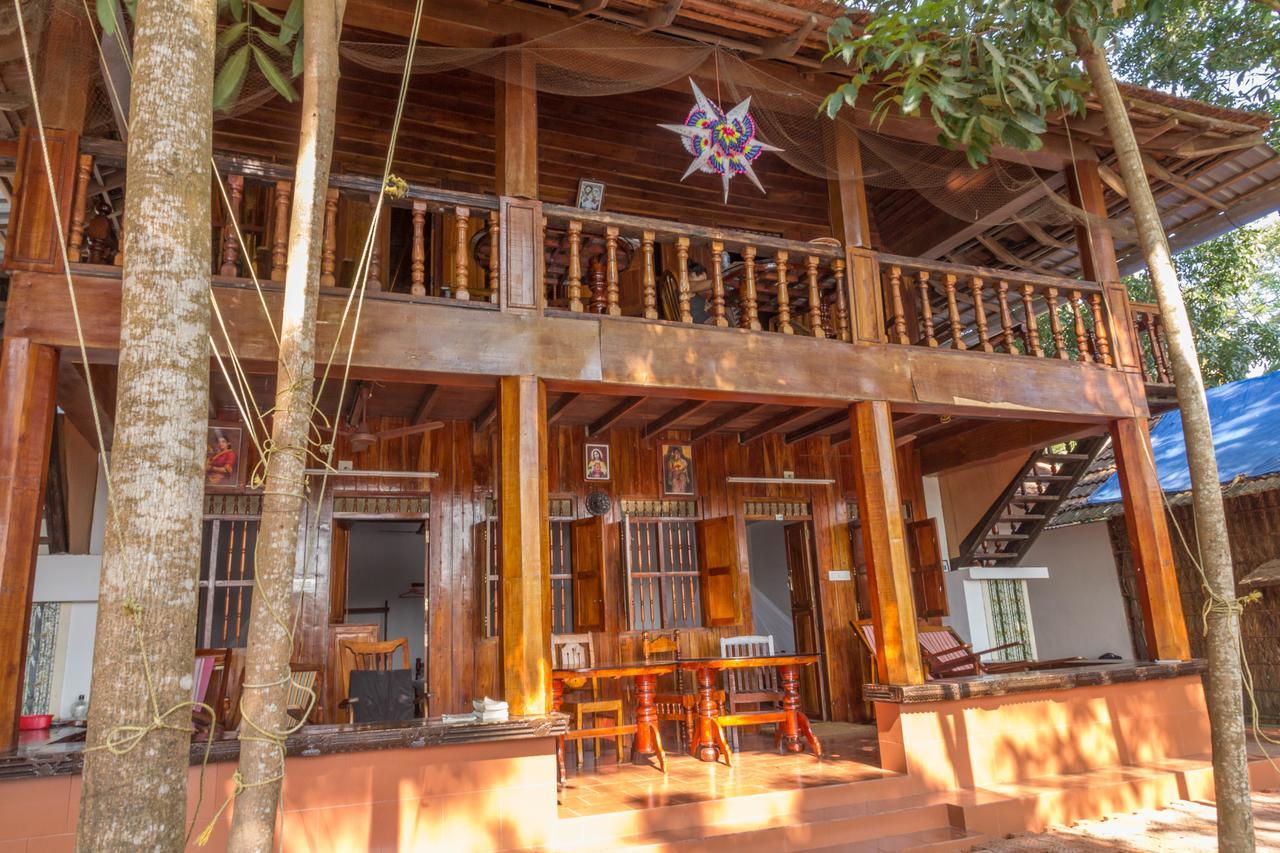 Malayalam Lake Resort Alappuzha Exteriör bild