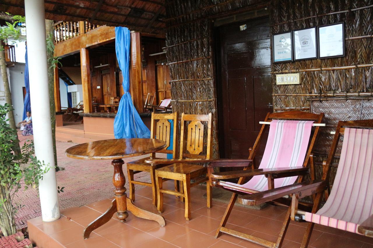 Malayalam Lake Resort Alappuzha Exteriör bild